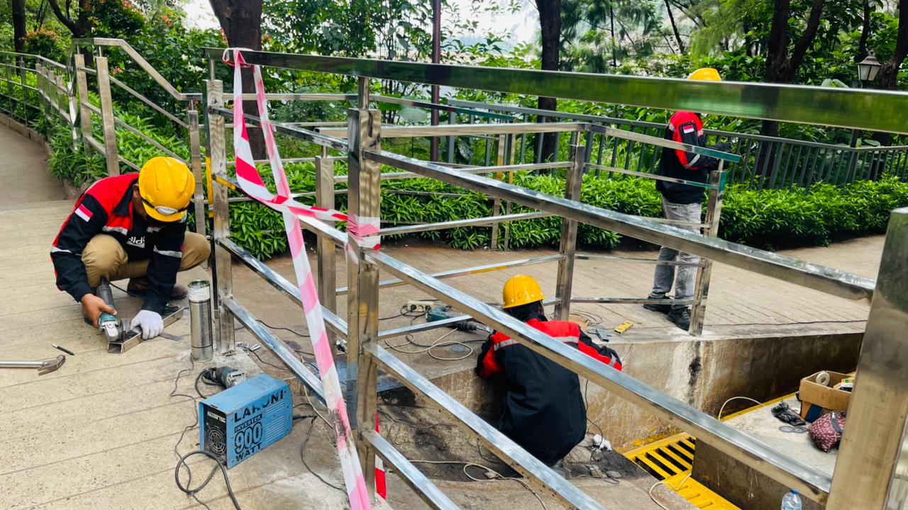 Proyek Baru: Tangga Full Stainless PT. GCNS 